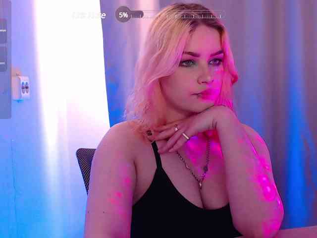 CherryNight666 webcam