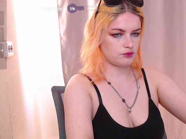 CherryNight666 webcam