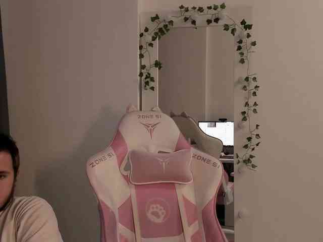 lissazmark2 Live Webcam on BongaCams