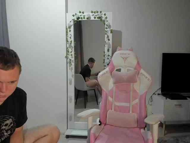 lissazmark2 Live Webcam on BongaCams