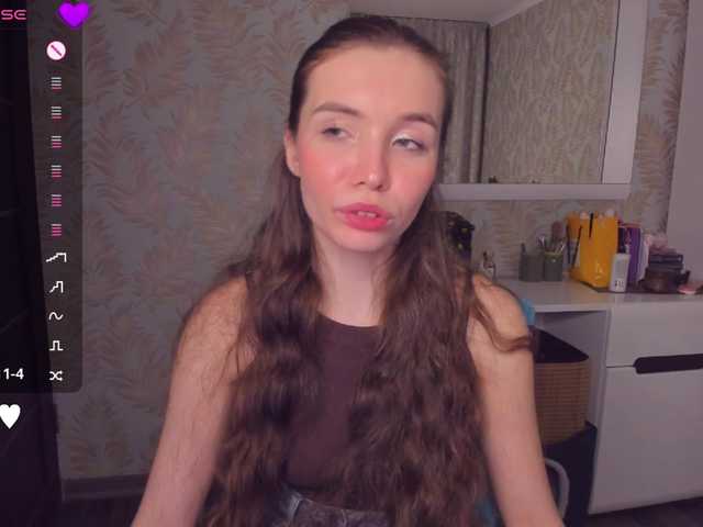 YonaBones's BongaCams show and profile