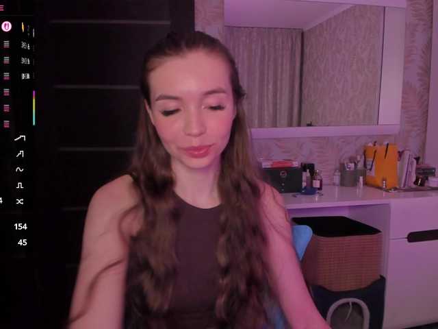 YonaBones's BongaCams show and profile