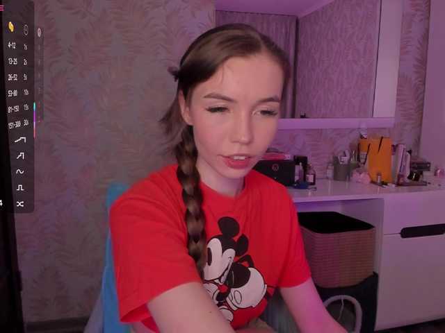 YonaBones's BongaCams show and profile