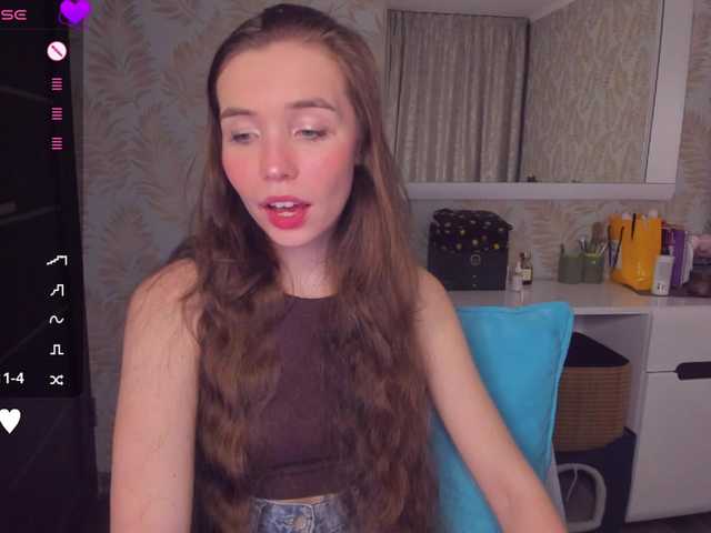 YonaBones's BongaCams show and profile