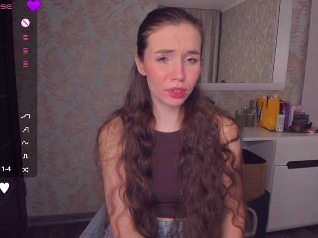 YonaBones's BongaCams show and profile