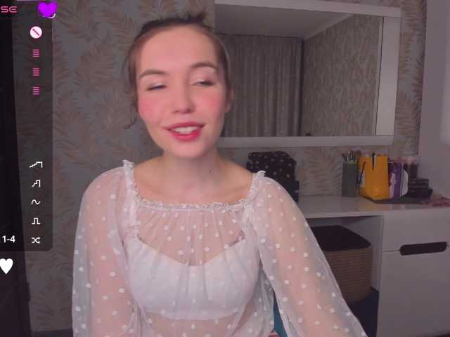 YonaBones's BongaCams show and profile