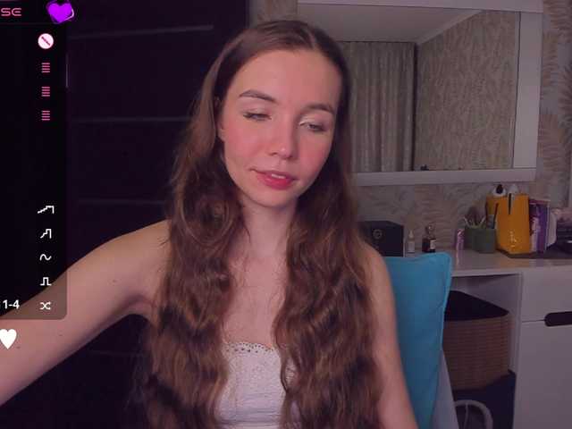 YonaBones's BongaCams show and profile