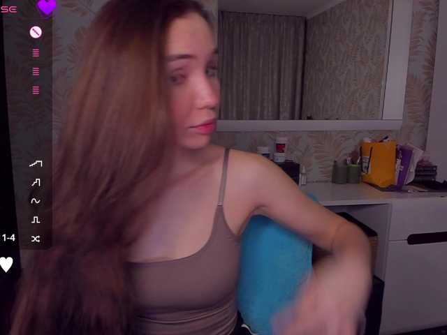 YonaBones's BongaCams show and profile