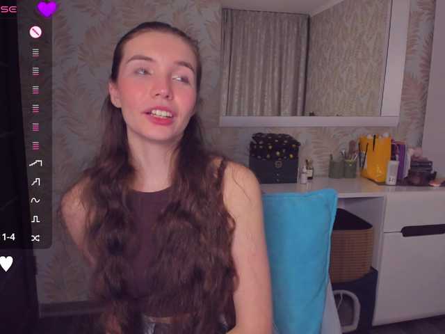 YonaBones's BongaCams show and profile