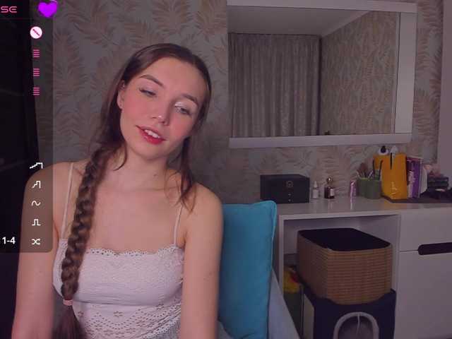 YonaBones's BongaCams show and profile