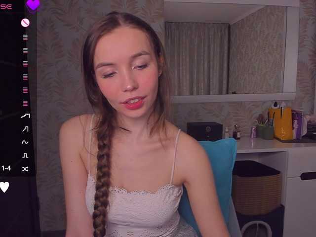 YonaBones's BongaCams show and profile