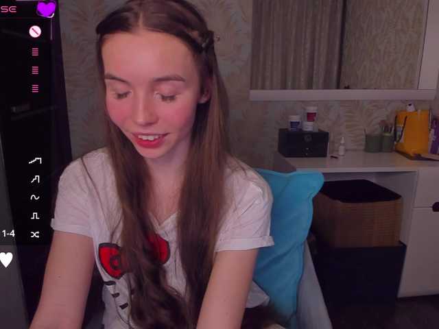 YonaBones's BongaCams show and profile