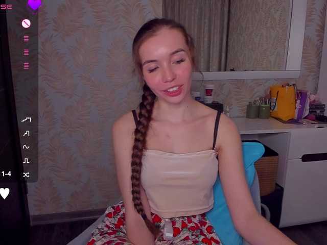 YonaBones's BongaCams show and profile