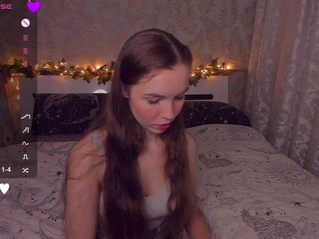 YonaBones's BongaCams show and profile