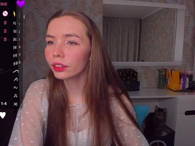 YonaBones's BongaCams show and profile