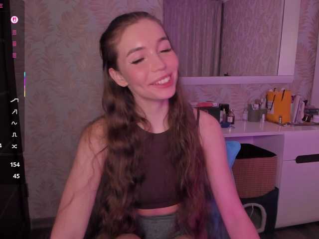 YonaBones's BongaCams show and profile