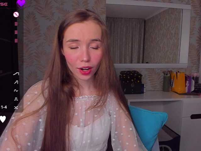 YonaBones's BongaCams show and profile