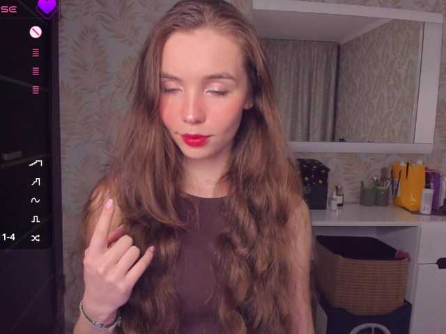 YonaBones's BongaCams show and profile