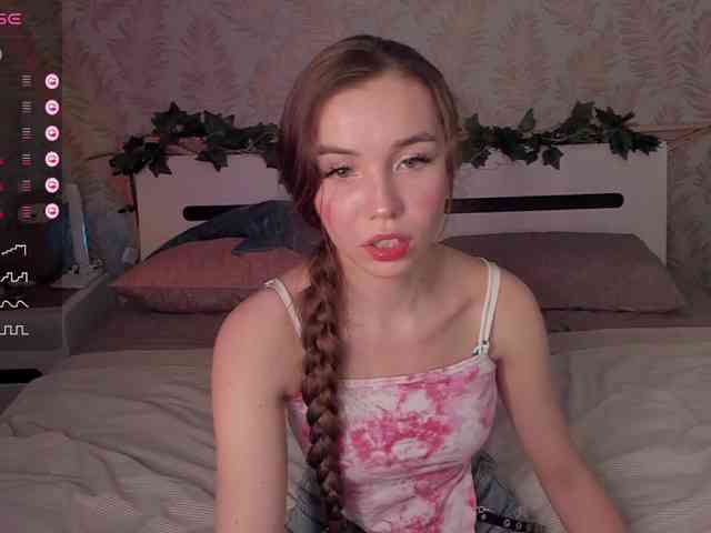 YonaBones webcam