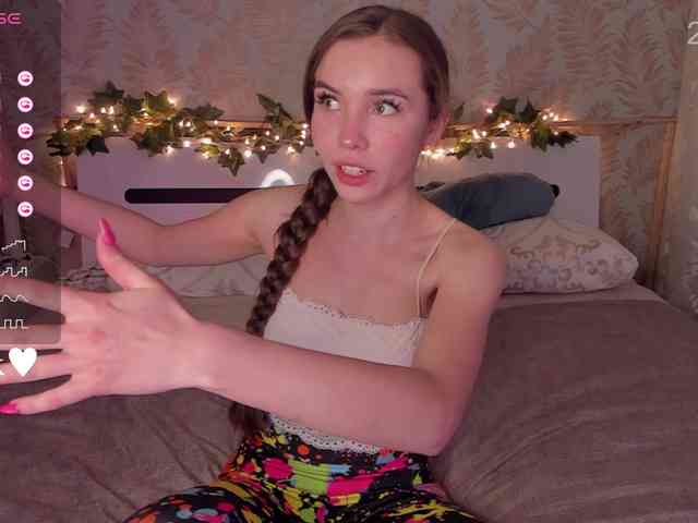 YonaBones webcam