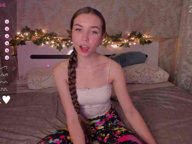 YonaBones webcam
