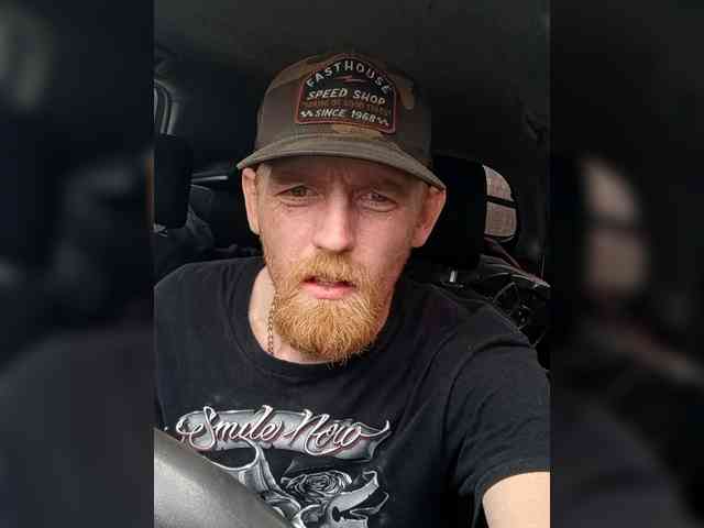 Countryboy28714 Live Webcam on BongaCams