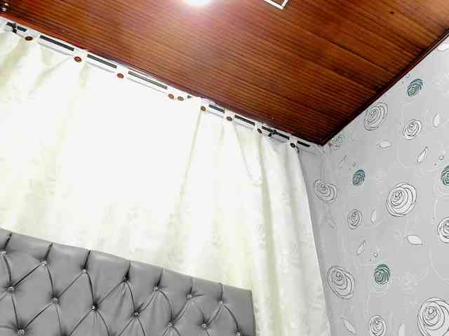 lunaeva23 webcam