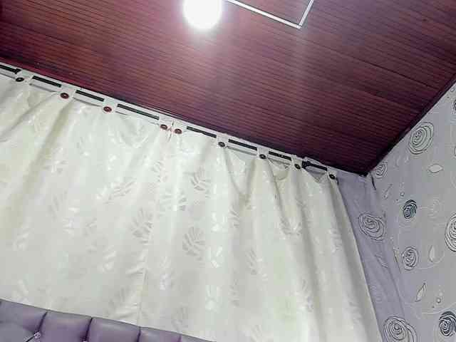 lunaeva23 webcam