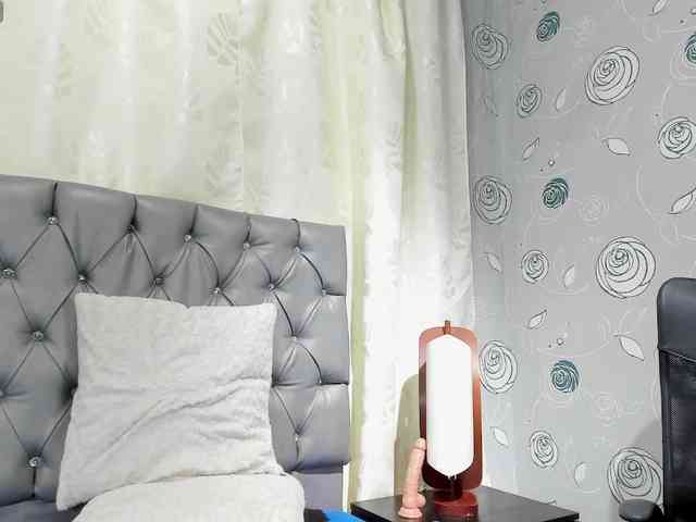lunaeva23 webcam