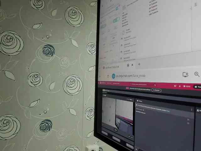lunaeva23 webcam