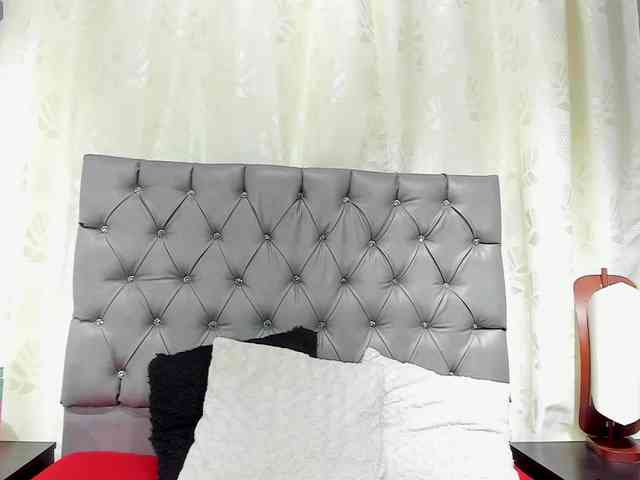 lunaeva23 webcam