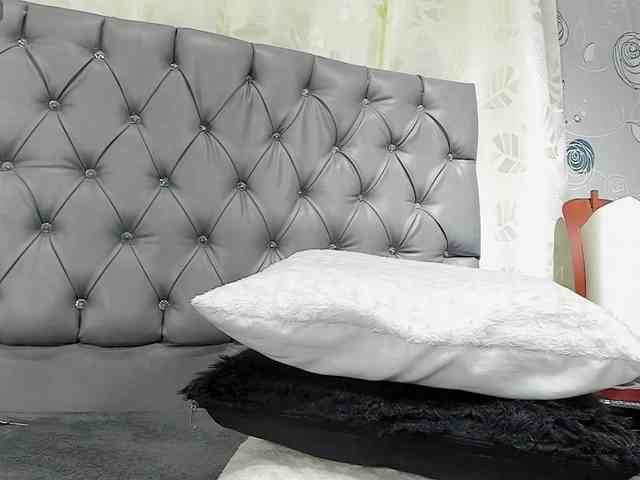 lunaeva23 webcam
