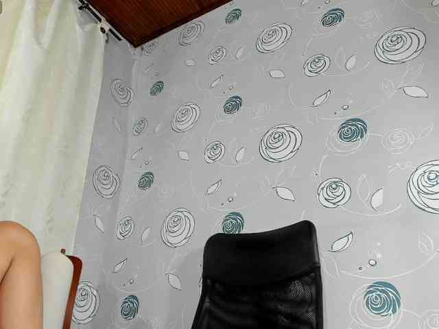 lunaeva23 webcam