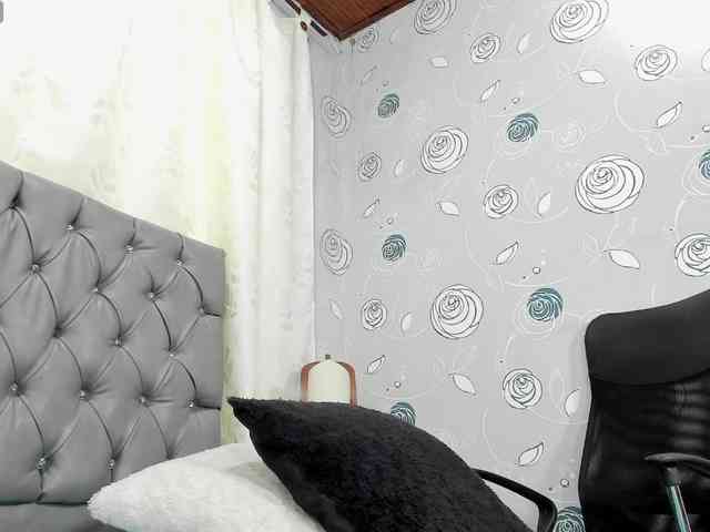 lunaeva23 webcam