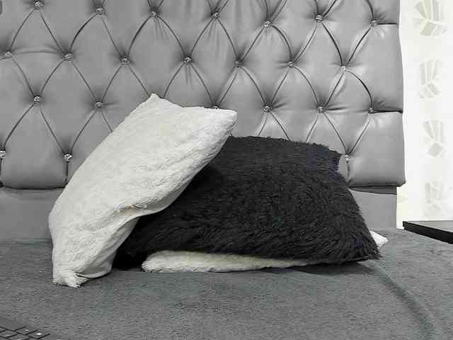 lunaeva23 webcam