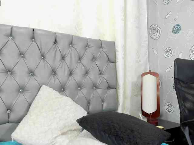 lunaeva23 webcam