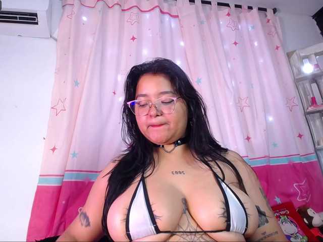 le modèle Keysla-sam est en webcam porno dans un show sur le site bongacams, il possède les tags suivants: Latino/Hispanic,Redhead,Trimmed