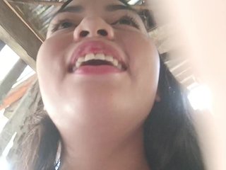 Image capture of hornylittleprincess69