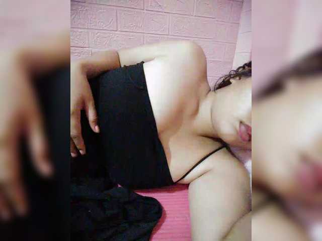 XXhornywetprincess99XX's BongaCams show and profile