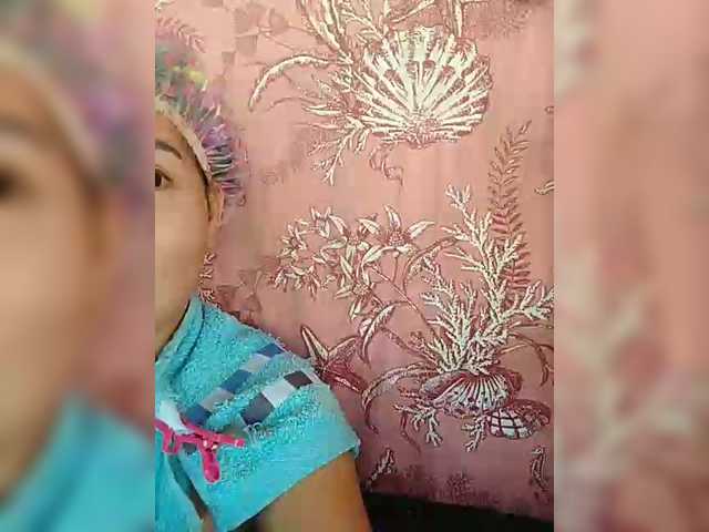 XXhornywetprincess99XX's BongaCams show and profile