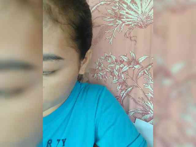 hornylittleprincess69 webcam