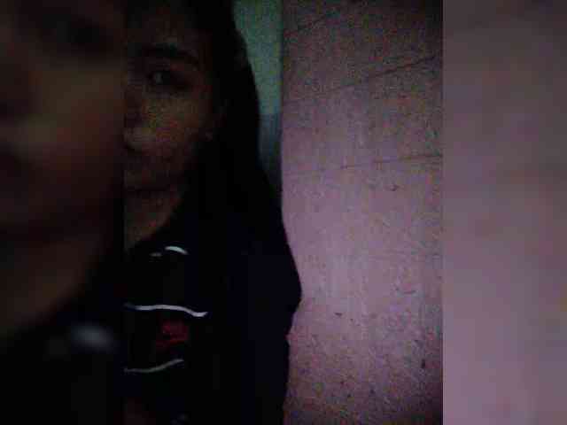 hornylittleprincess69 webcam