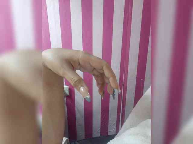 hornylittleprincess69 webcam