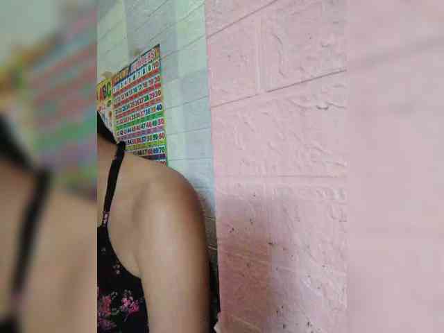 hornylittleprincess69 webcam