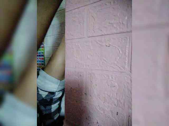 hornylittleprincess69 webcam