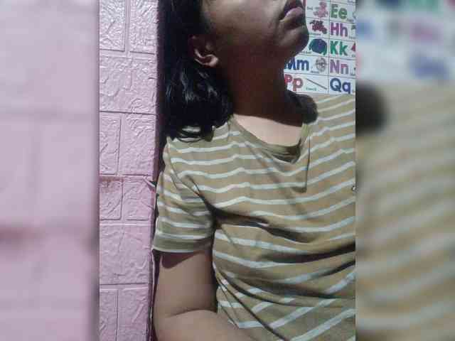 hornylittleprincess69 webcam