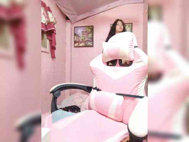 hornylittleprincess69