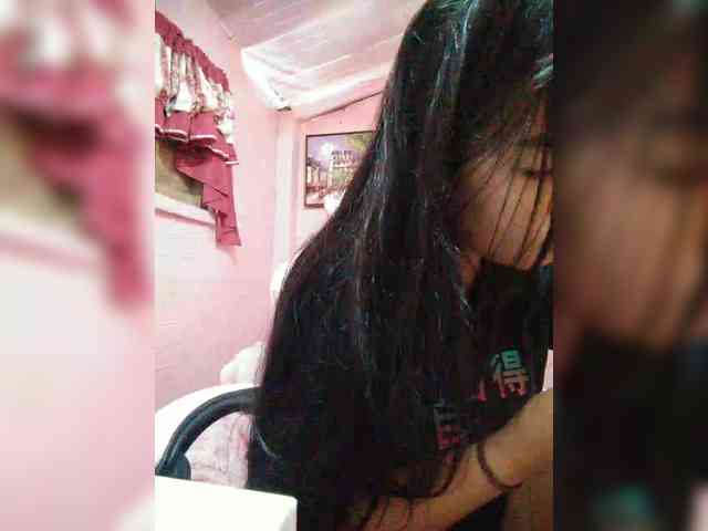 hornylittleprincess69 webcam