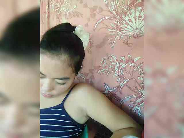 hornylittleprincess69 webcam