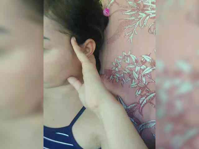 hornylittleprincess69 webcam